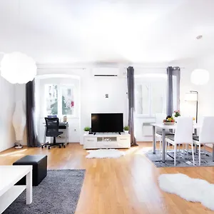 Apartment Santa Barbara, Rijeka