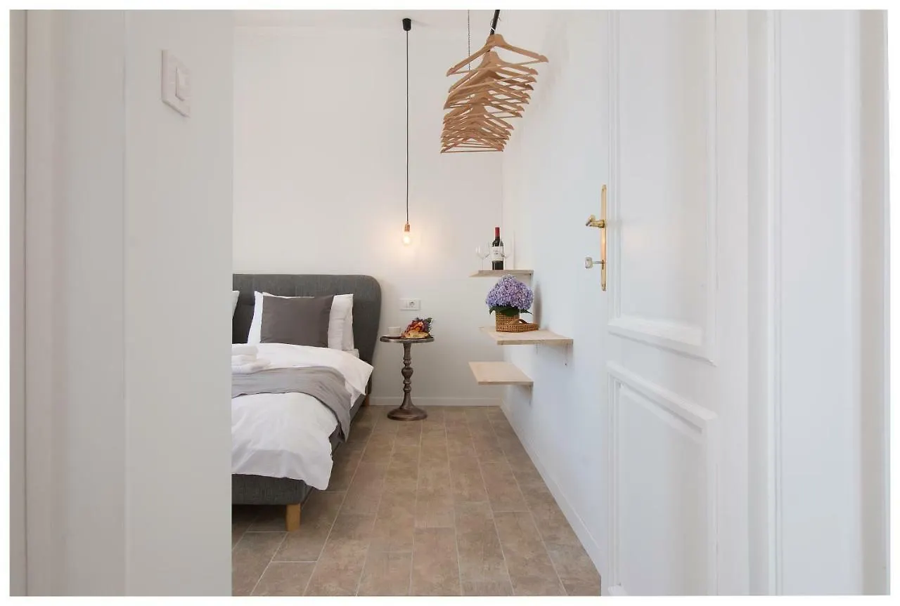 Stylish - Centre Apartment Theatre View Rijeka