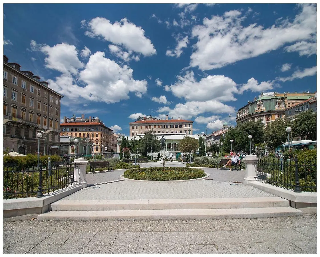 Stylish - Centre Apartment Theatre View Rijeka