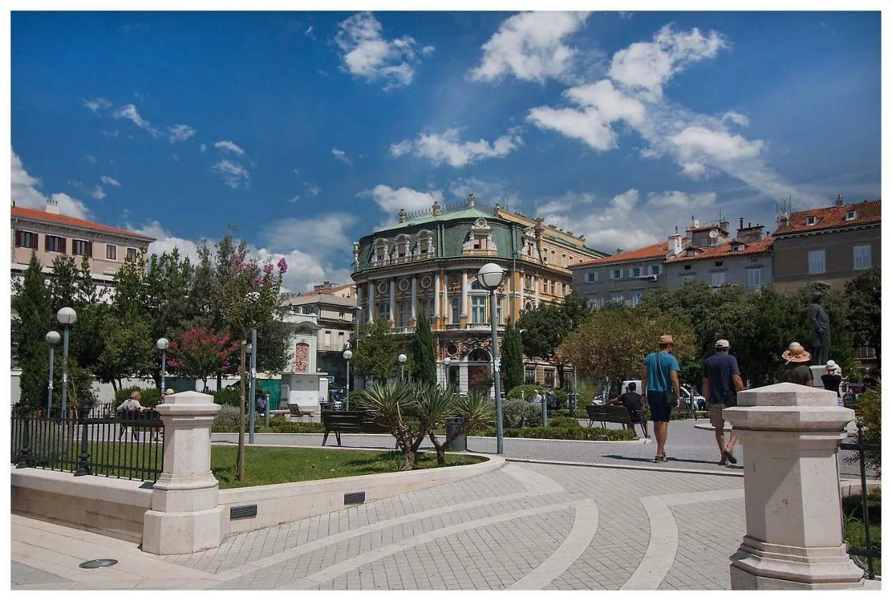 Stylish - Centre Apartment Theatre View Rijeka