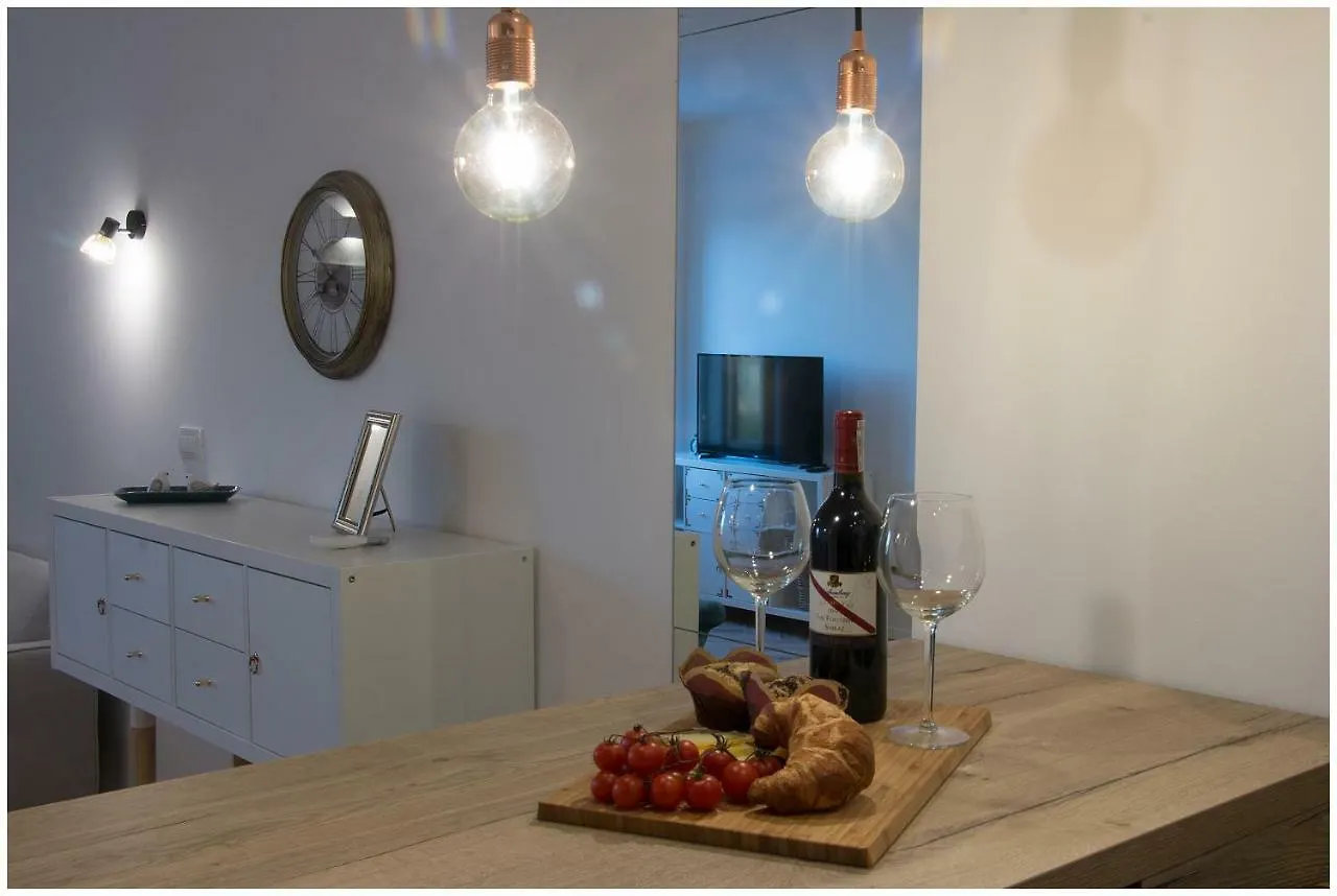Stylish - Centre Apartment Theatre View Rijeka